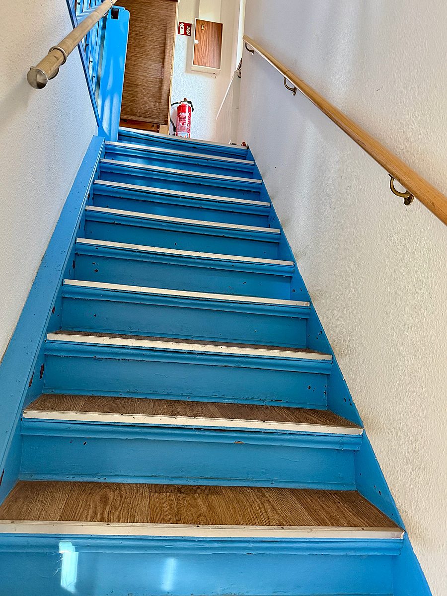 Treppe ins Dachgeschoss des Kastanienhauses